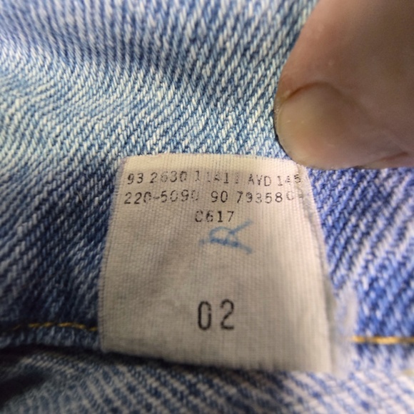 Vintage 90s Lee Jean Jacket Light Wash Denim Trucker- USA Made - Picture 6 of 10